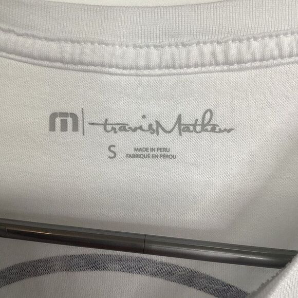 Men's Travis Mathew Pineapple Santa Christmas Hat Short Sleeved Tee Shirt small - Picture 4 of 6